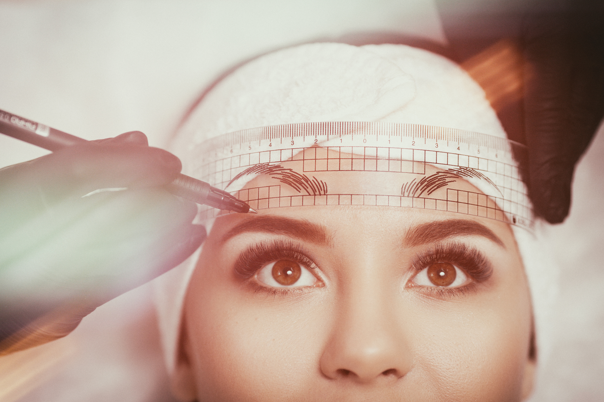 Nikoli si nisem mislil da je barva za obrvi tudi za moške